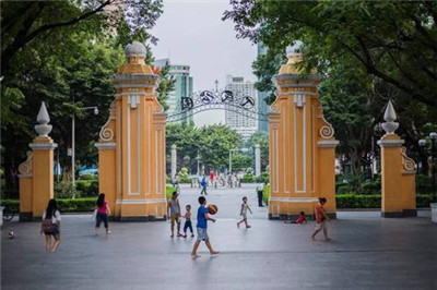 天河区的标志性建筑——勤天大厦 天河区的标志性建筑——勤天大厦